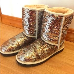 Pink/Gold Champagne UGGs (US 6)